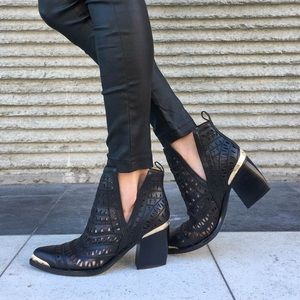 Jeffrey Campbell Sabrosa shoe